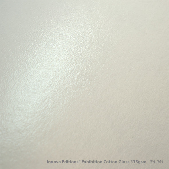 Innova IFA45 Exhibition Cotton Gloss 335g A4 Papier in cremeweißem Baumwoll Glanz für Druck mit glänzender Oberfläche